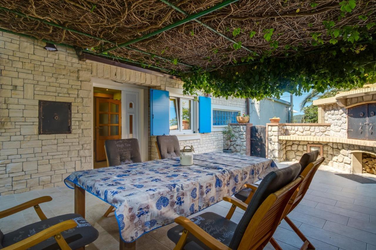 Isabela Apartment Mali Losinj Exterior photo